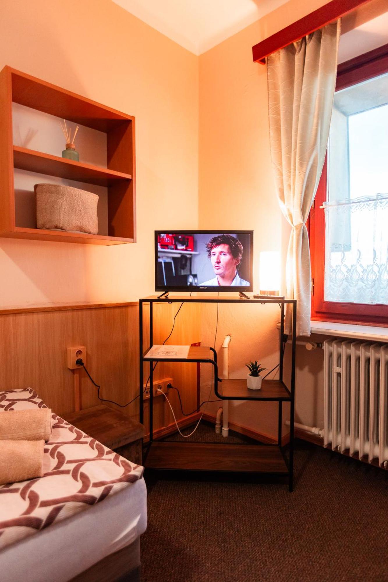 Hotel Rozkos Česká Skalice الغرفة الصورة